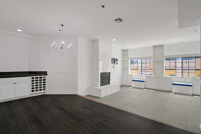 Foto del edificio - 850 N Poinsettia Pl