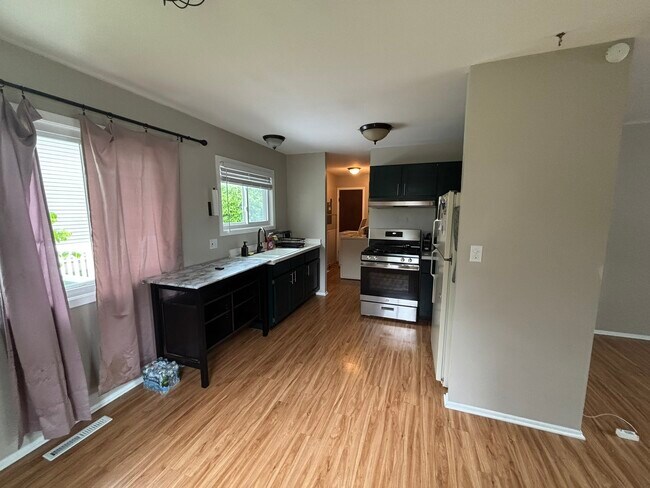Foto del edificio - 36526 N Edgewood Dr