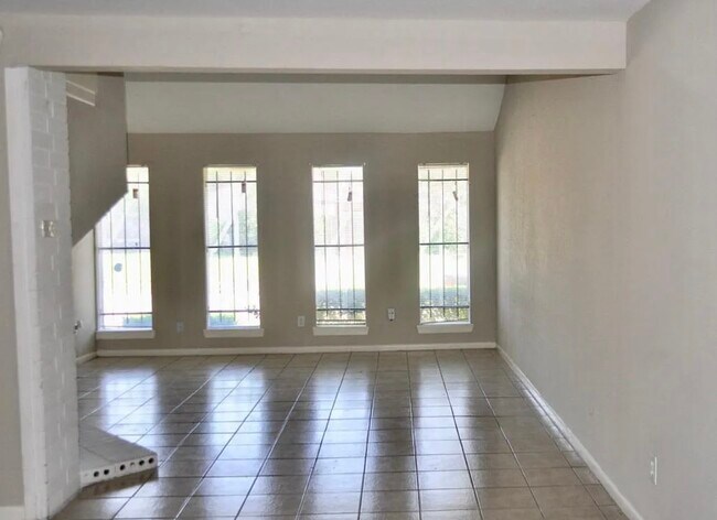 Building Photo - 12402 Riva Ridge Ln