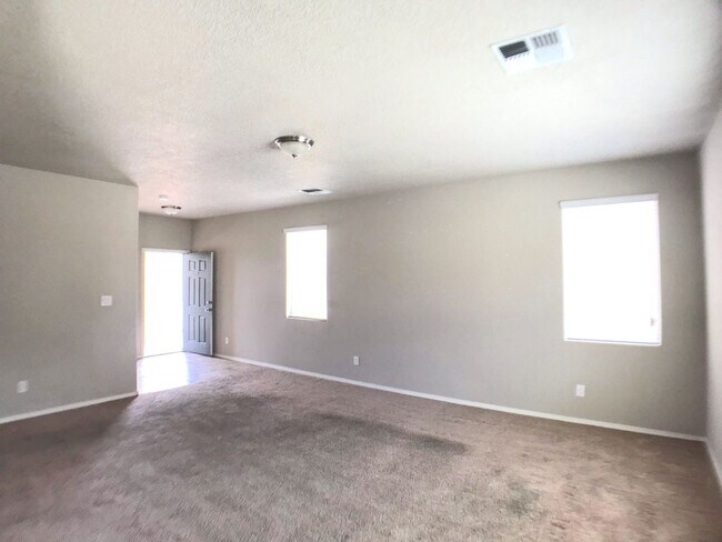 Foto del edificio - Northern Rio Rancho 3 bedroom. Spacious Li...
