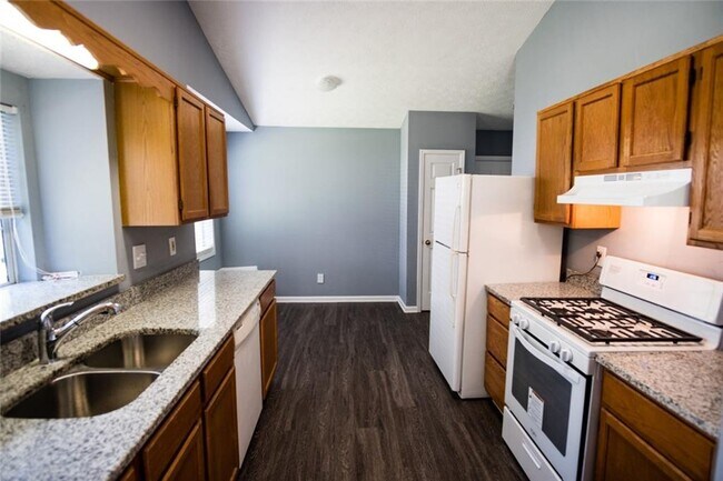 Foto del edificio - 4885 Streamside Dr