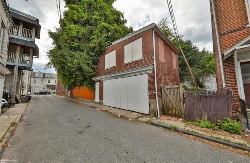 127 N 12th St, Allentown, PA 18102 Condo for Rent in Allentown, PA