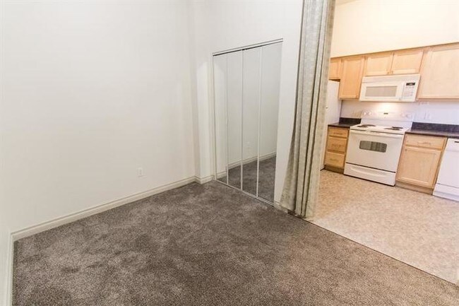 Foto del edificio - 825 W Spruce St