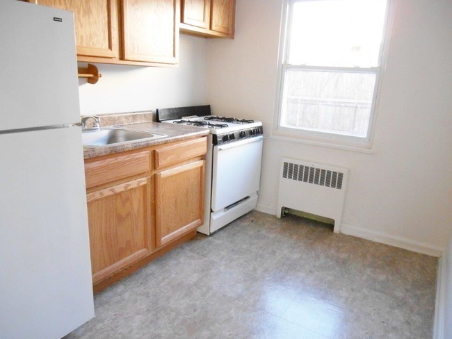 Kitchen - First Property Mngmt-South Elmora Apartments