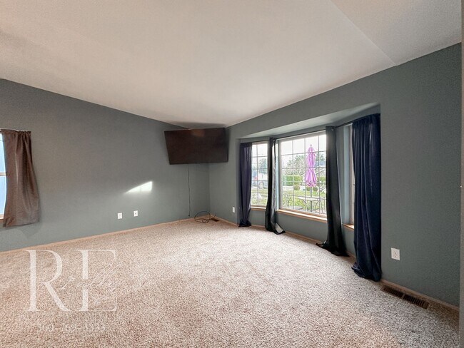 Foto del edificio - Single-Story Comfort on Lansing | Renovated Primary Bath, Covered Deck & Big Backyard
