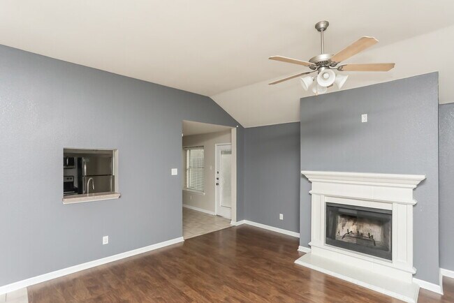Foto del edificio - 1217 Crooked Creek Ct