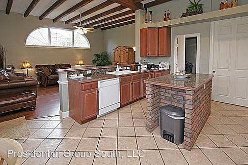 Building Photo - 9840 Camberley Cir
