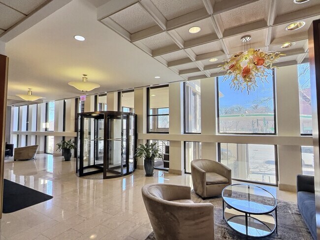 Foto del edificio - 1660 N La Salle Dr