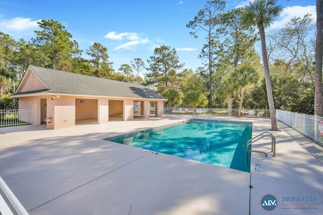 Building Photo - Immaculate 2-Bedroom Ground-Floor Villa in...