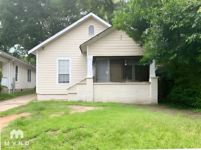 Building Photo - 1708 Evans Dr SW