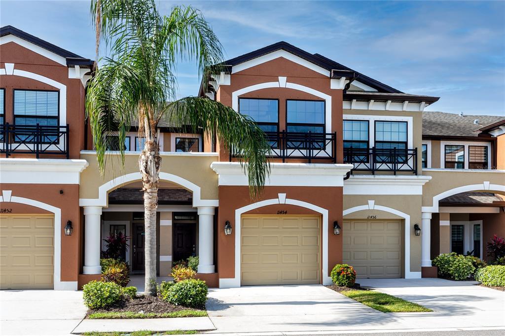 Primary Photo - 11454 Crowned Sparrow Ln
