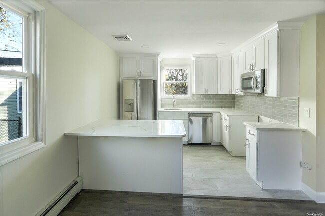 Building Photo - 2319 Ocean Ave