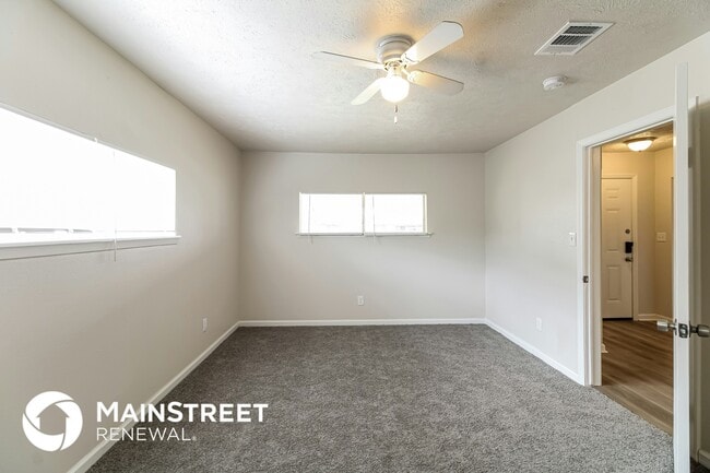 Building Photo - 12715 Zavalla St