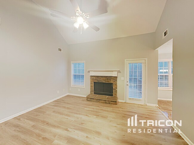 Building Photo - 45 Shenandoah Ln