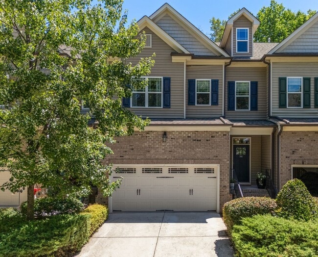 Convenient Carrboro Living in a Spacious 4 Bedroom Home - Convenient Carrboro Living in a Spacious 4 Bedroom Home