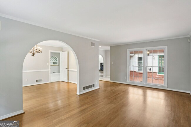 Building Photo - 5224 N Peachtree Rd