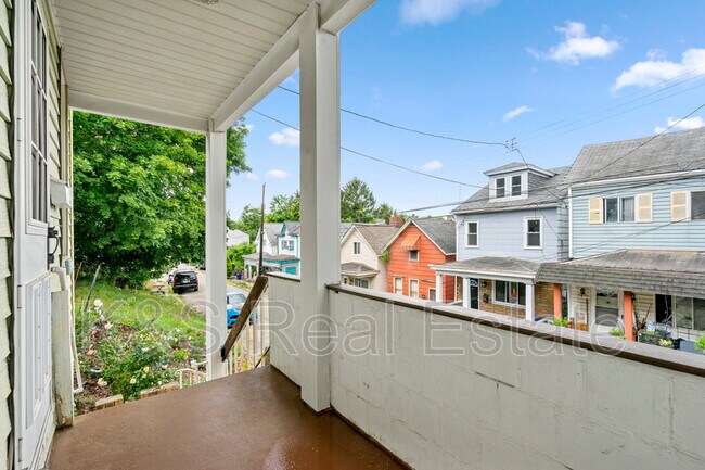 Building Photo - 2721 Berg St