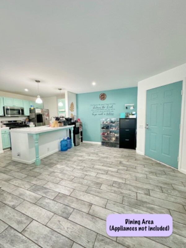 Building Photo - 91-271-271 Hanapouli Cir
