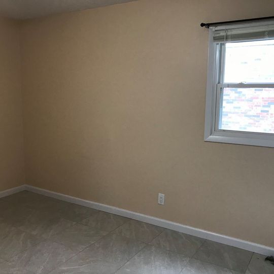 210 Lindell Apartments in Normal, IL