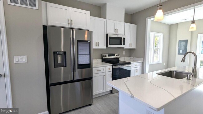 Foto del edificio - 2251 Papermill Rd