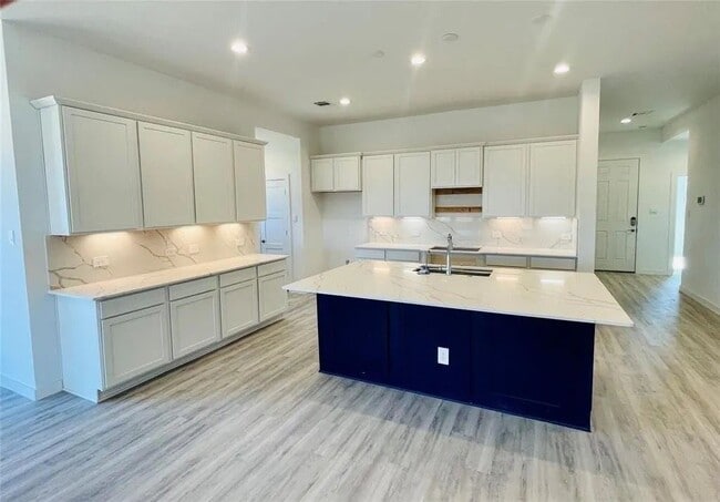 Building Photo - 1517 Sunrise Gables Dr