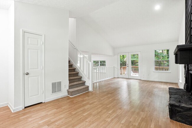 Foto del edificio - 8298 Blackfoot Trail