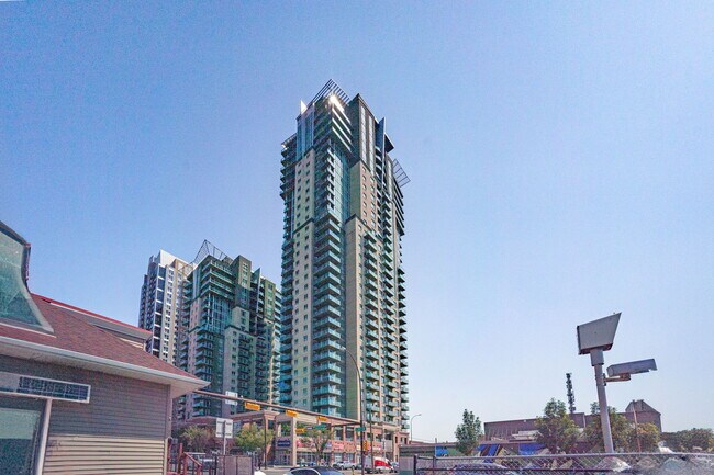 Photo du bâtiment - 210-2301-215 15 Ave SE