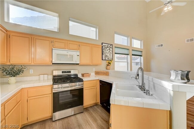 Building Photo - 2232 Ramsgate Dr