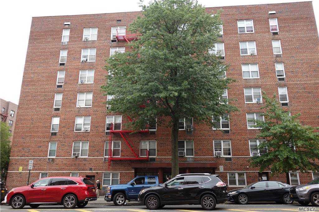 Primary Photo - 41-07 Bowne St