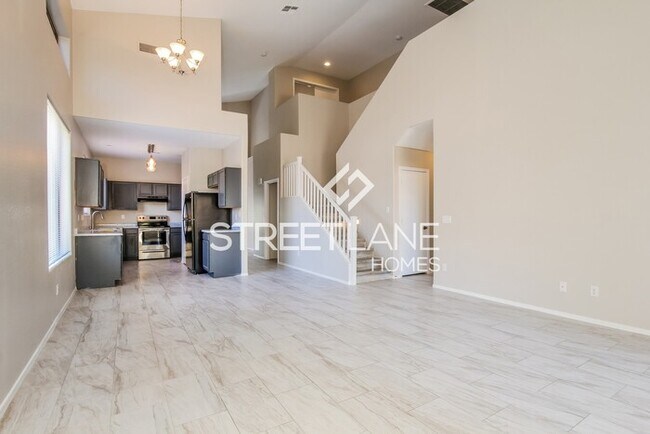 Building Photo - REDUCED PRICE! Charming 4 Bedroom in Surpr...