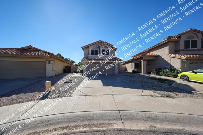 Building Photo - 4135 E Woodland Dr