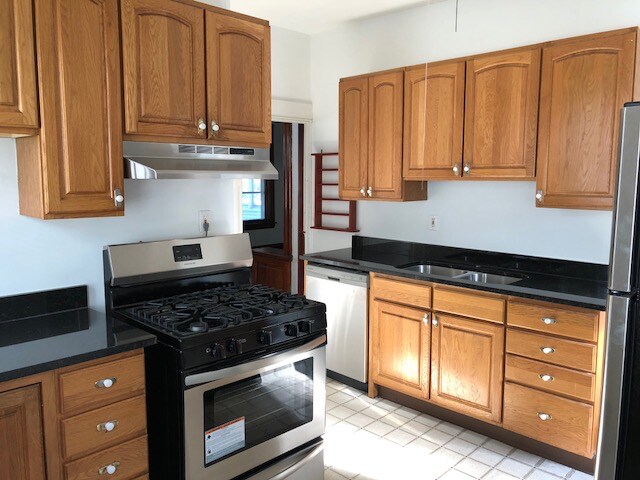 Foto del edificio - 3 br, 1.5 bath House - 3228 Grand Ave.