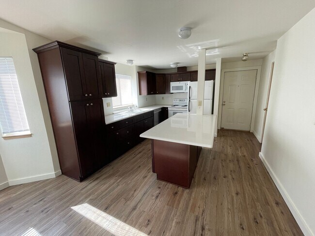 Foto del edificio - Updated 2 Bedroom, 1.5 Bath Apartment!