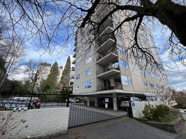 Foto del edificio - 2Bed 2Bath Condo in Goose Hollow - Garage ...