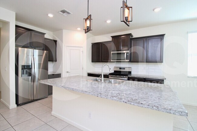 Foto del edificio - 8886 N 186th Ln