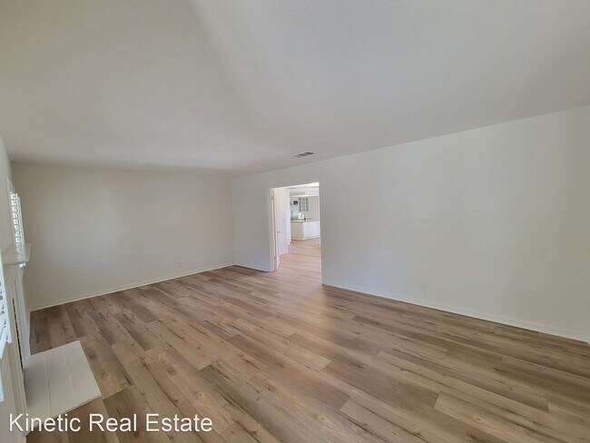Foto del edificio - 5 br, 2 bath House - 3312 N Lucille Ln.