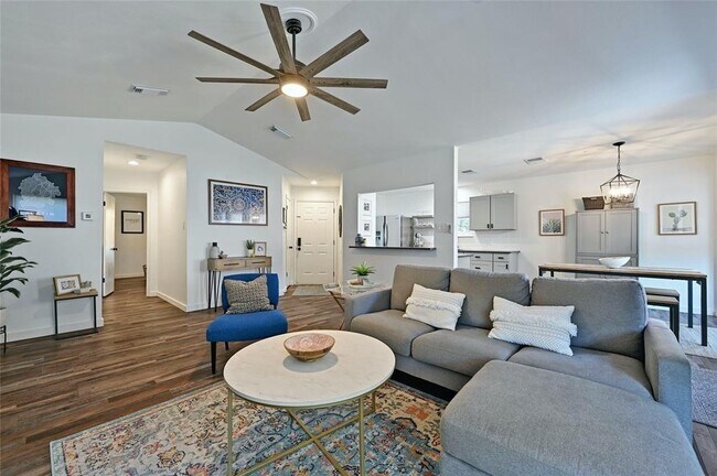 Foto del edificio - 2645 Piping Rock Trail