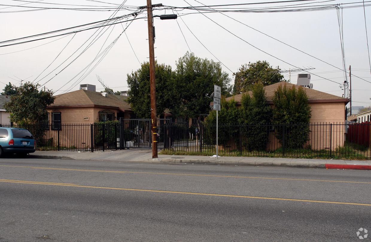 Building Photo - 10109-10115 S Inglewood Ave