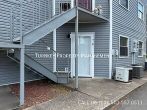 Building Photo - 418 Shadow Oaks Dr