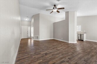 Building Photo - 720 Skipjack Dr