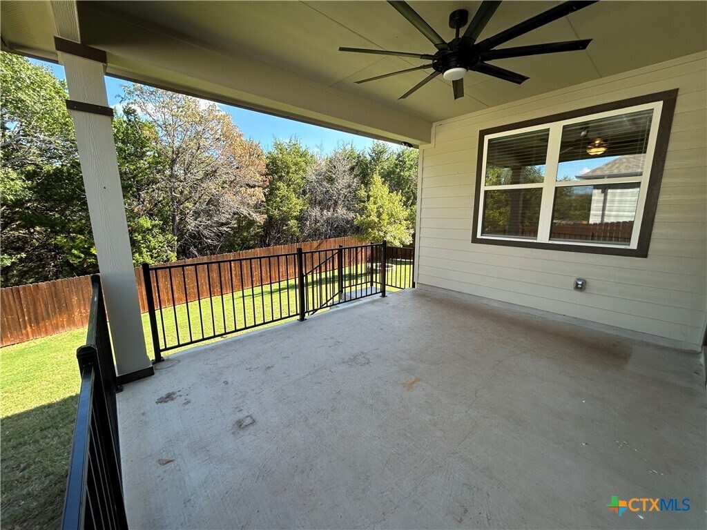 Foto del edificio - 5619 St Charles Dr