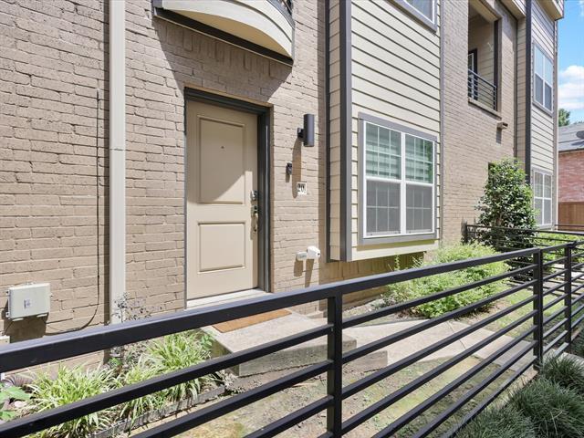 Foto del edificio - 5814 Bryan Pkwy