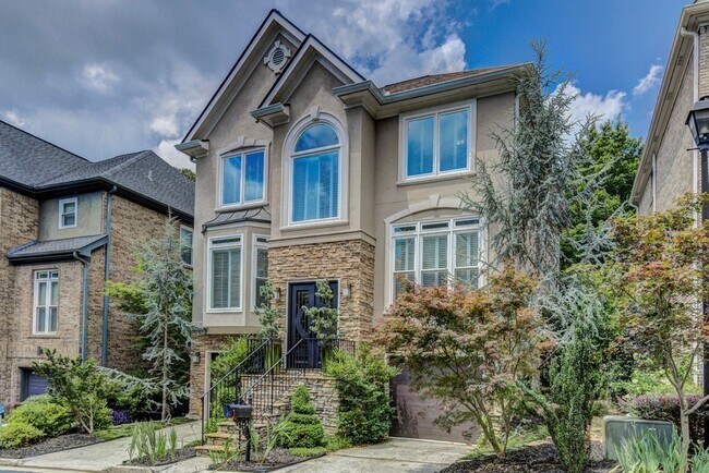 Building Photo - 17 Highland Park Ln NE