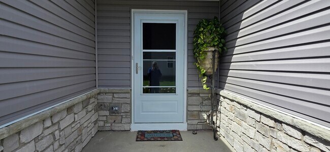 Building Photo - 2631 Sutherland Ct