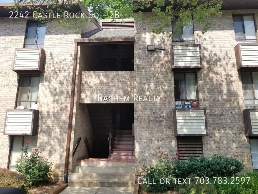 Primary Photo - 2242 Castle Rock Square