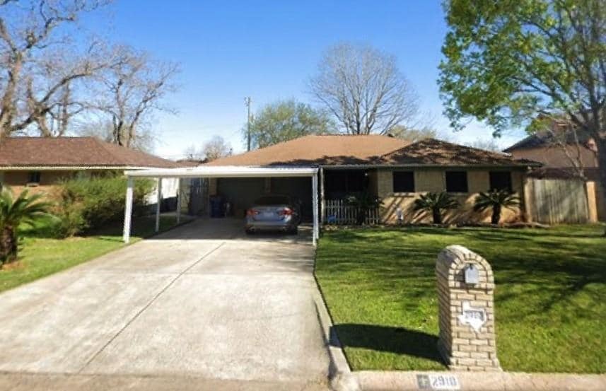 2910 18th Ave N, Texas City, TX 77590 House for Rent in Texas City