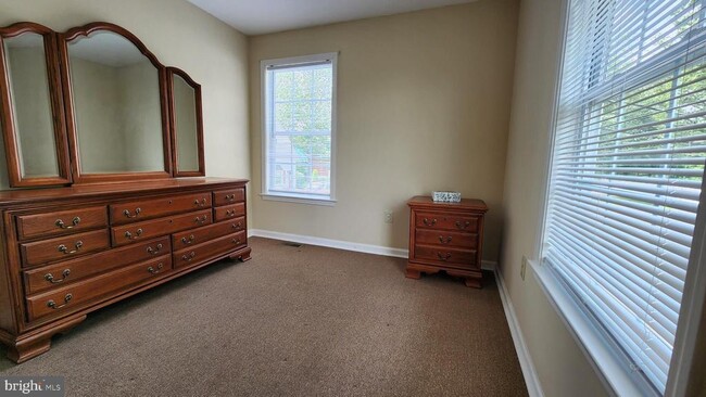 Building Photo - 332 Edgemont Ave