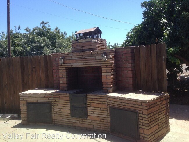 3 Br 1 5 Bath House 642 E Evans Reimer Rd House For Rent In Gridley Ca Apartments Com