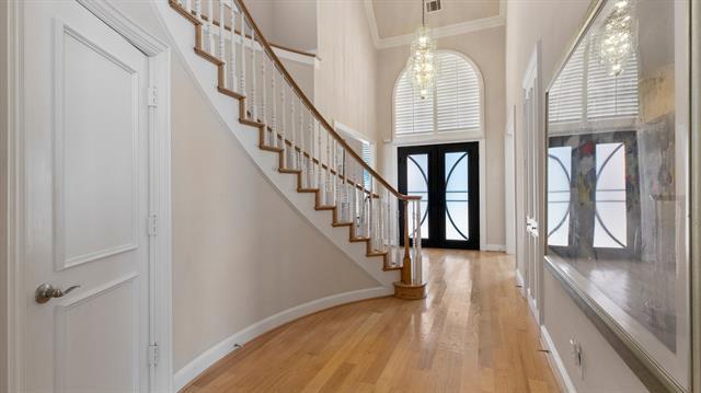 Foto del edificio - 5817 Deer Park Ln