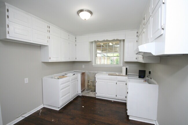 Foto del edificio - 4300 Force Dr NW